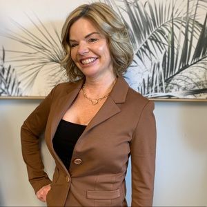 Meet your Posher, Christine